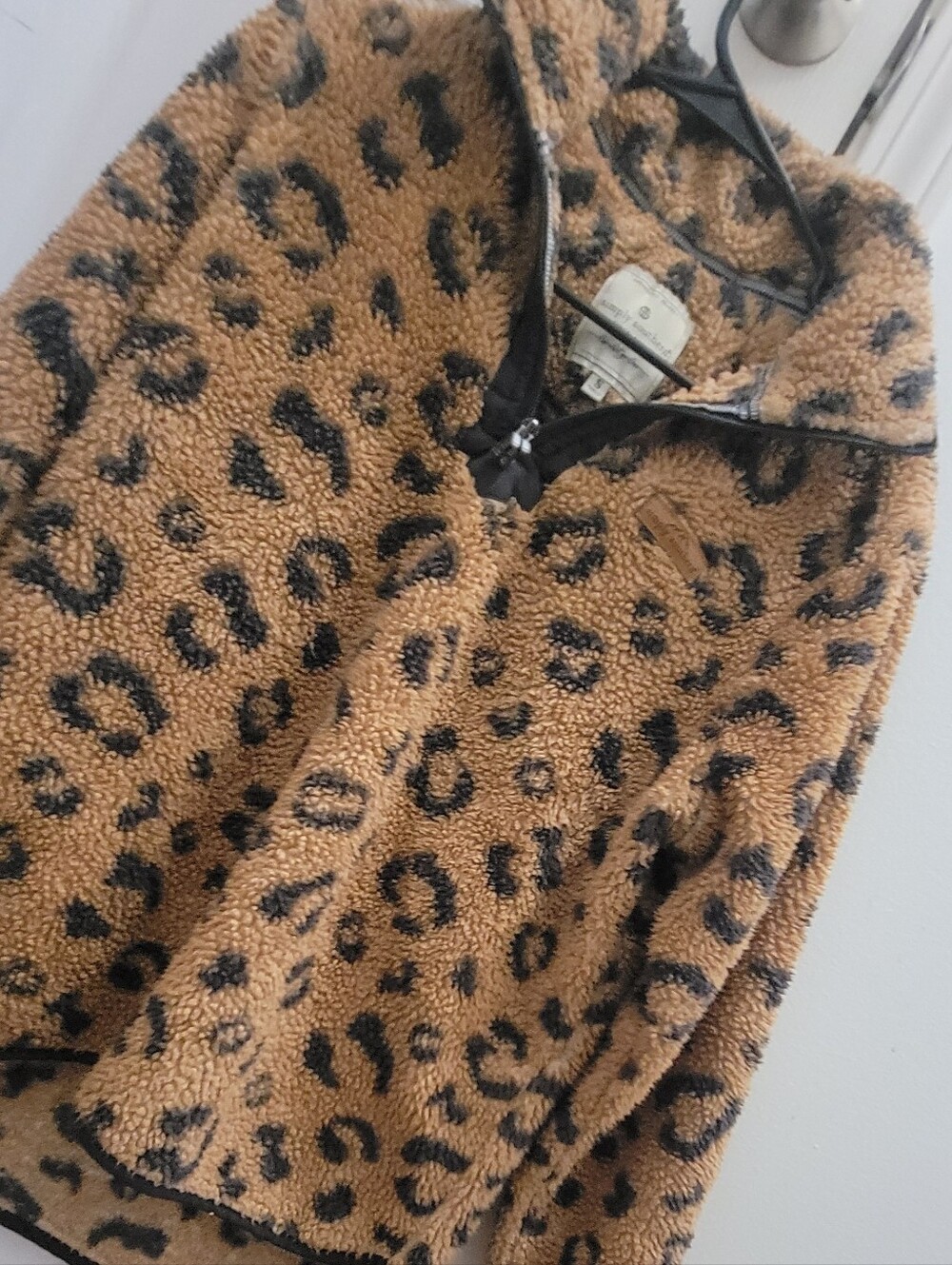 SIMPLY SOUTHERN Leopard Print Teddy Fleece Pullover Sweater - Brown